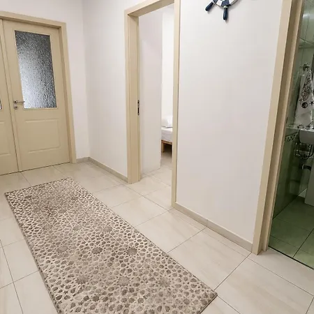 Seaside In Qerret Apartamento